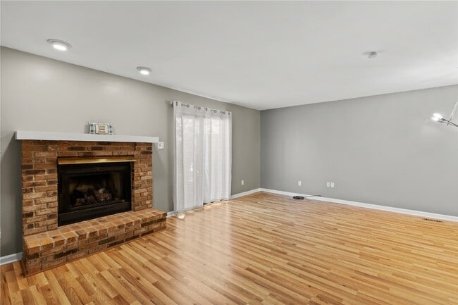 Building Photo - 1707 Thorny Briar Dr