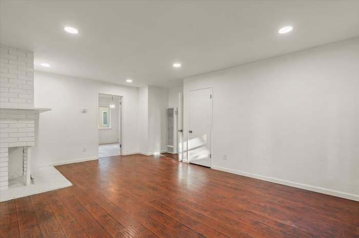 Building Photo - 480 California St