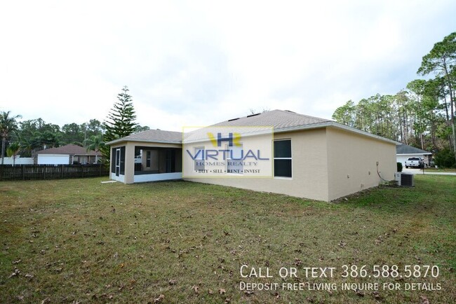 Building Photo - Screened in Porch! Partially Fenced in Yard!