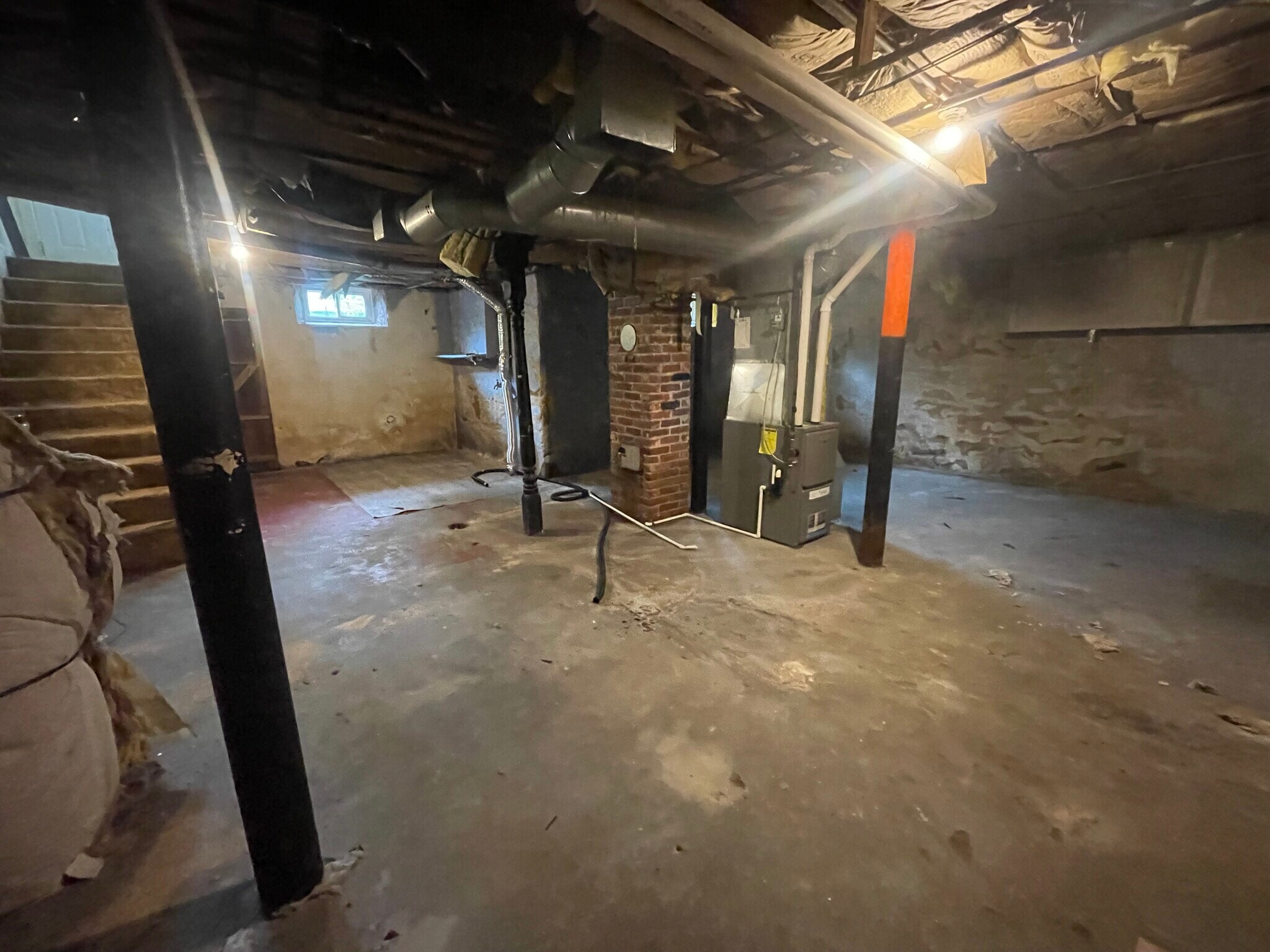 Building Photo - 1790 Strongs Ave