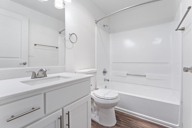 Building Photo - Come Home To An Amazing View! Remodeled Two Bedroom Two Bath!