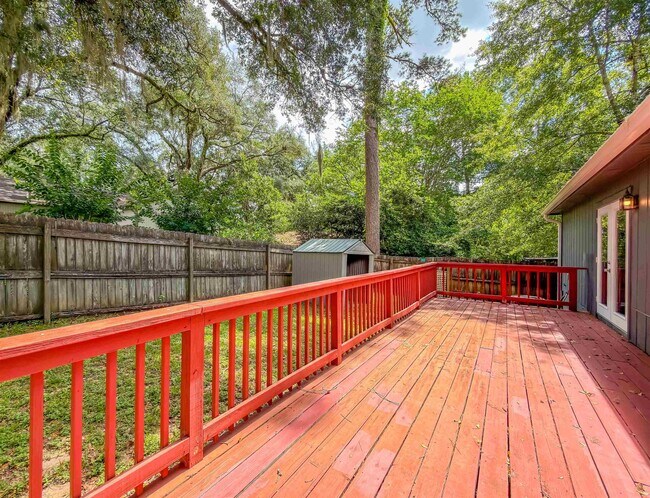 Building Photo - 776 Lupine Ln