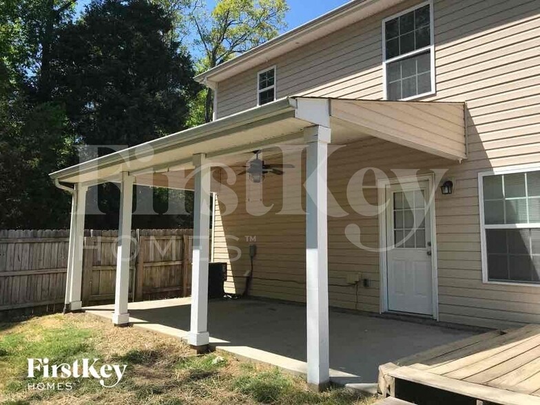 Building Photo - 232 Morning Dew Dr