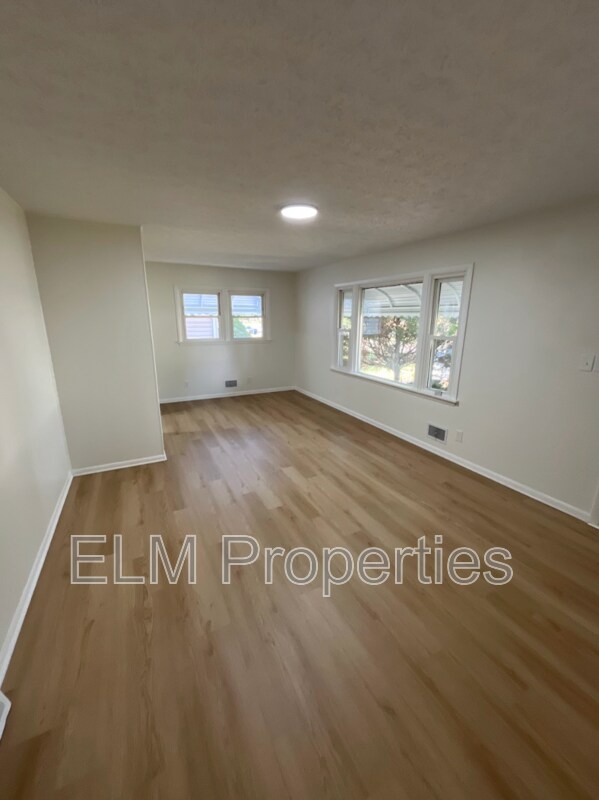 Building Photo - 818 S Ashburton Rd