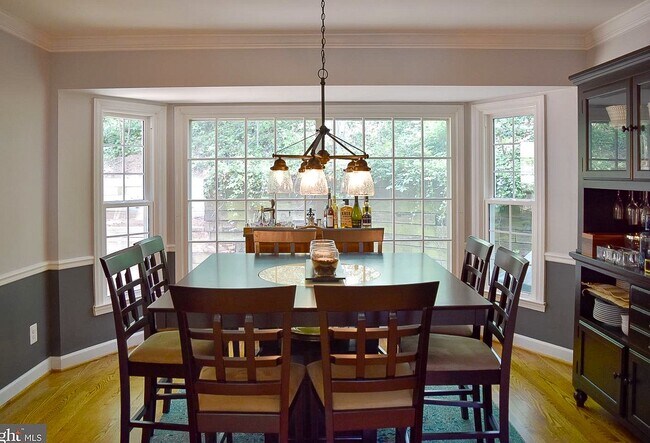 Building Photo - Extensively Renovated 4-Bedroom Home in Prime Location! Unbelievable custom kitchen.