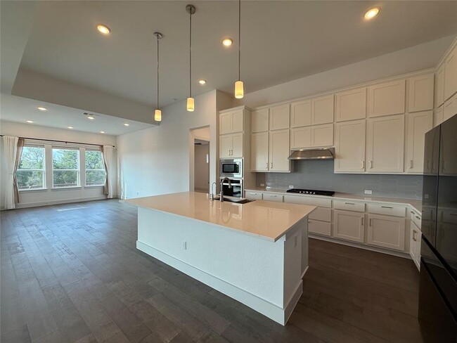 Building Photo - 1801 Cullera Dr