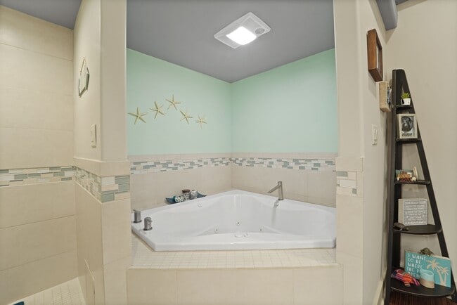 Building Photo - 334 Broad St