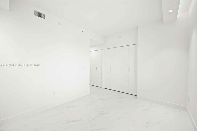Building Photo - Northeast 24th Street, Miami, FL 33137 - 2 BR 2 BA condo