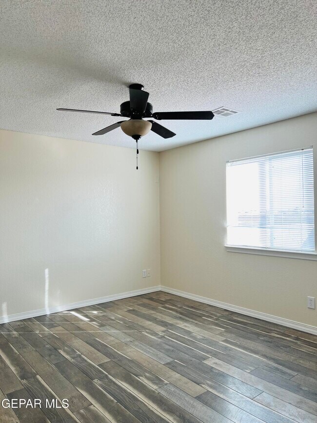 Building Photo - 14424 Jacinto Ramos Ave