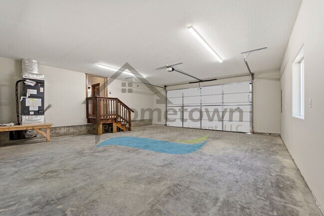 Building Photo - 4 Bedroom 2 Bathroom Home with Attached 2-Car Garage Available in Blanchard!