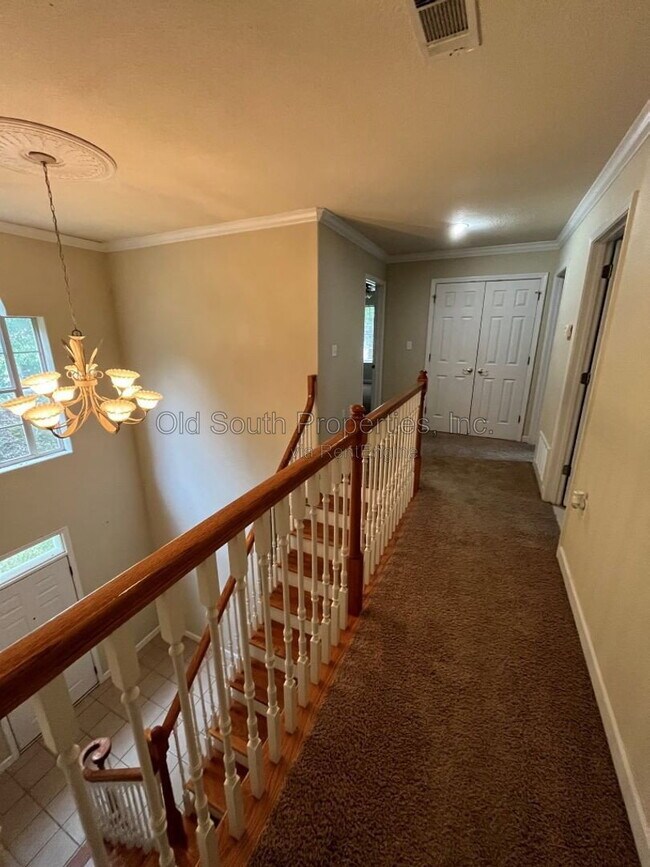 Building Photo - 754 Crooked Oak Dr