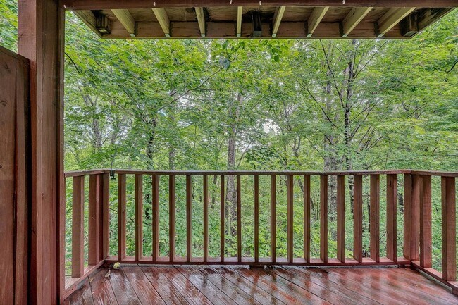 Building Photo - 3273 Forest Ridge Rd