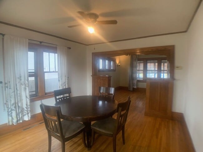 Building Photo - 1428 Snelling Ave N