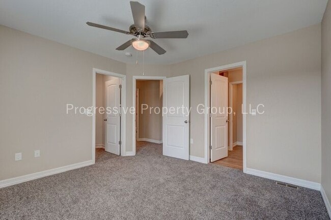 Building Photo - Live in Style! 3-Bed Northgate Villa w/ Views – 50% Off First Month!