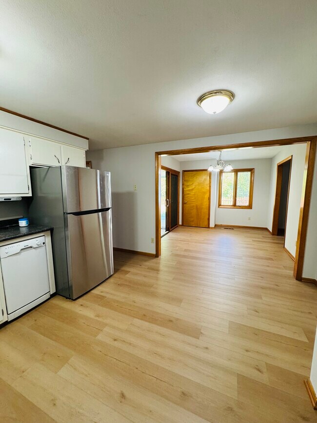 Building Photo - 4817 Eastwick Dr