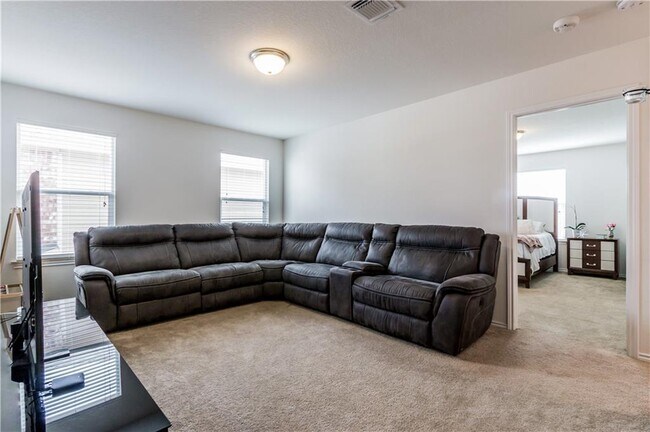 Building Photo - 6729 Horseshoe Pond Dr