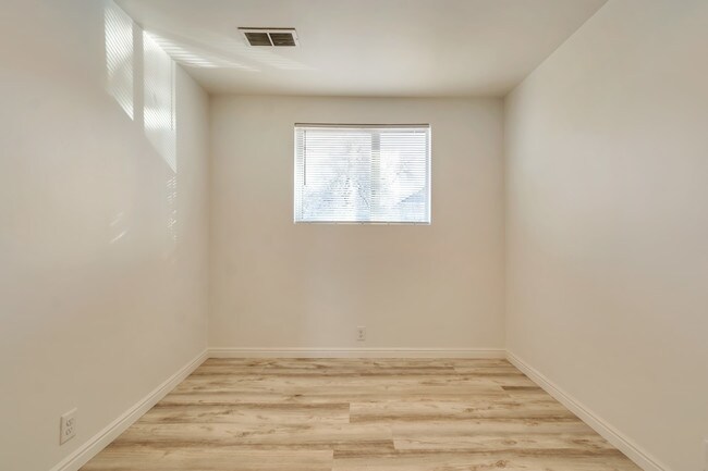 Building Photo - 570 North 200 West