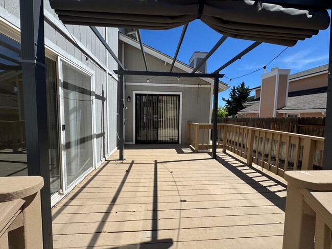 Building Photo - 2440 Melody Ln