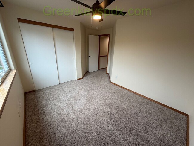 Building Photo - Charming 3-Bedroom/2.5-Bathroom House in the Cathedral Park Neighborhood of St. Johns