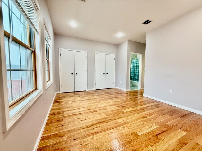 Building Photo - 91 W 20th St