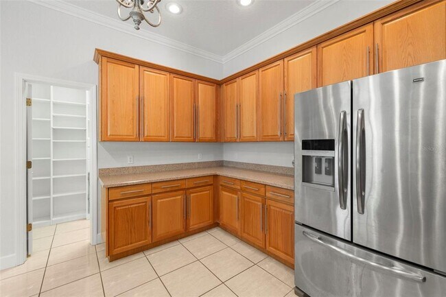 Building Photo - 3916 Valrico Grove Dr
