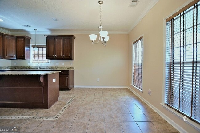 Building Photo - 7915 Green Glen Dr