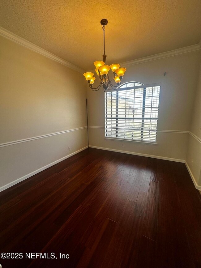 Building Photo - 12080 Scarsdale Dr