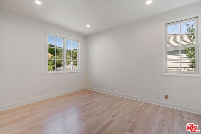 Building Photo - 2370 Brookshire Ln