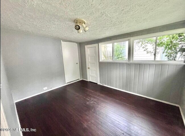 Building Photo - 2798 Herschel St