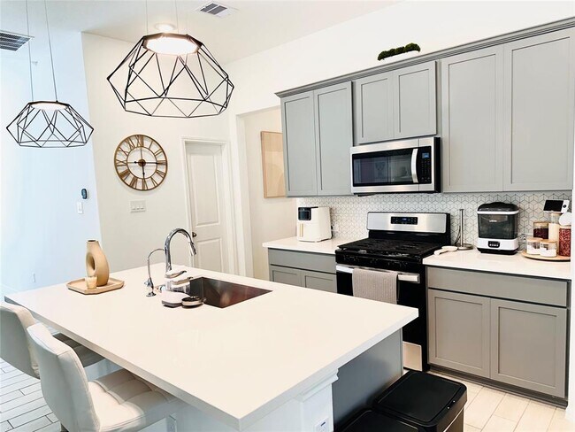 Building Photo - 7419 Caprock Cyn Ln