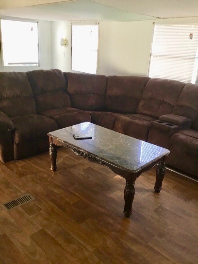 Building Photo - 5 Elcar Cir