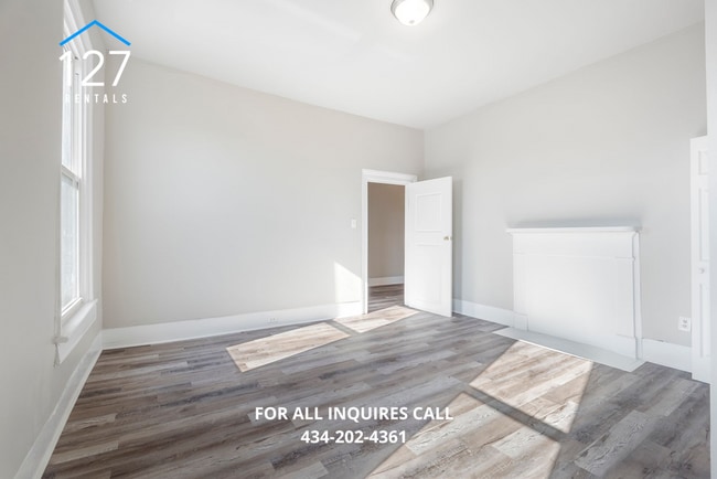 Building Photo - Modern Comfort Meets Prime Convenience - 3BR/2BA in Lynchburg!