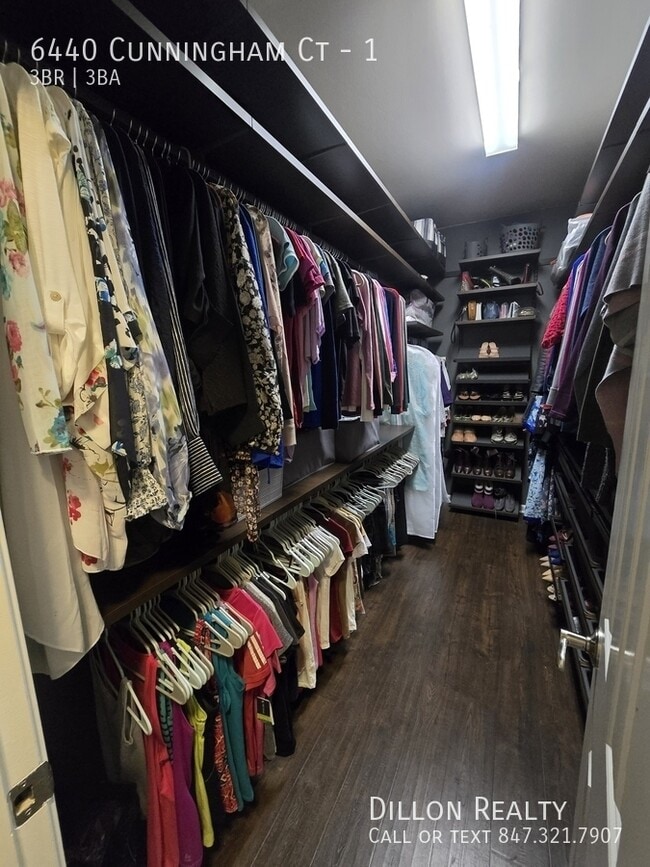 Building Photo - 6440 Cunningham Ct