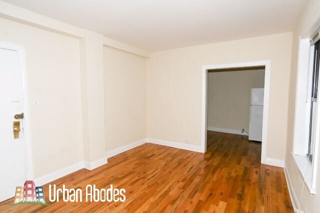 Building Photo - 1337 N Dearborn St