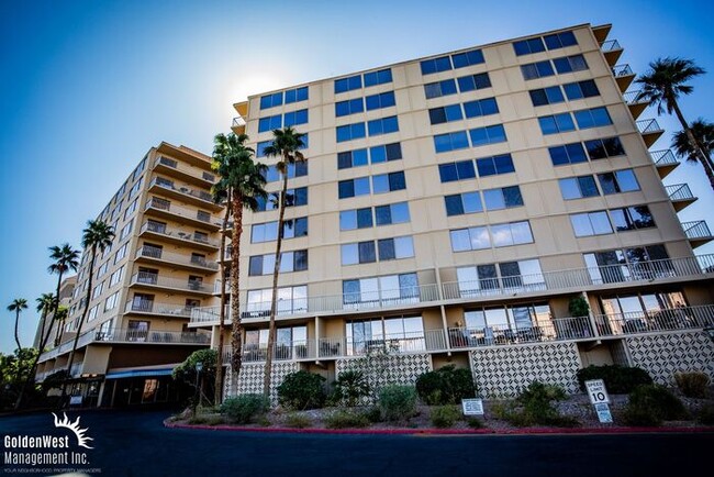 Building Photo - High end upgraded 2Bdm 2Ba Condo minutes f...