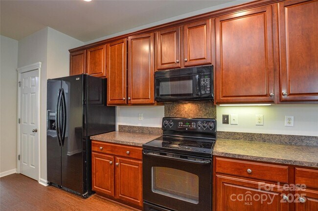 Building Photo - 1008 Millbank Dr