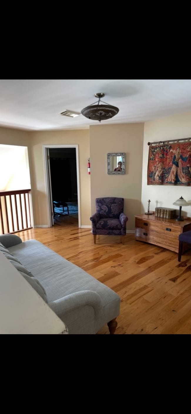 Building Photo - 312 Grande St