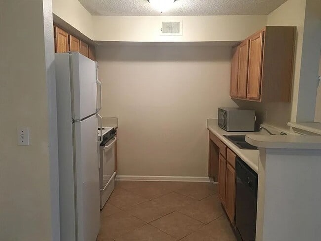 Building Photo - Perfect 2 bed/ 2bath located in Destin