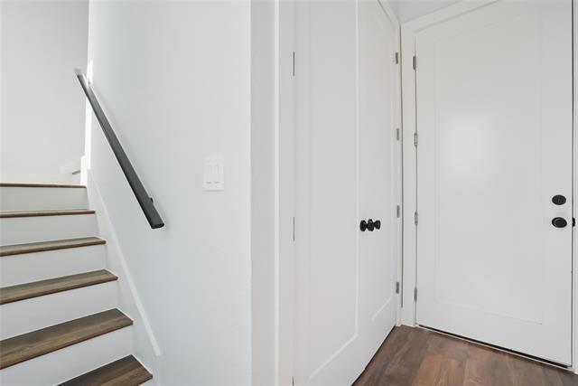 Building Photo - 401 Bryan St