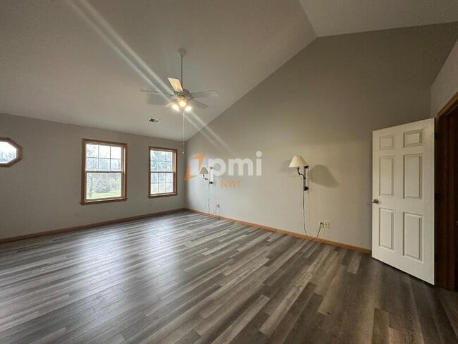 Building Photo - 343 Independence Dr