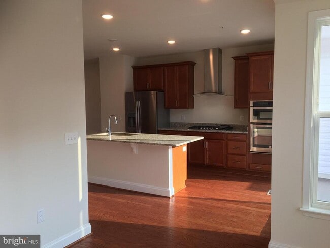 Building Photo - 22591 Amendola Terrace