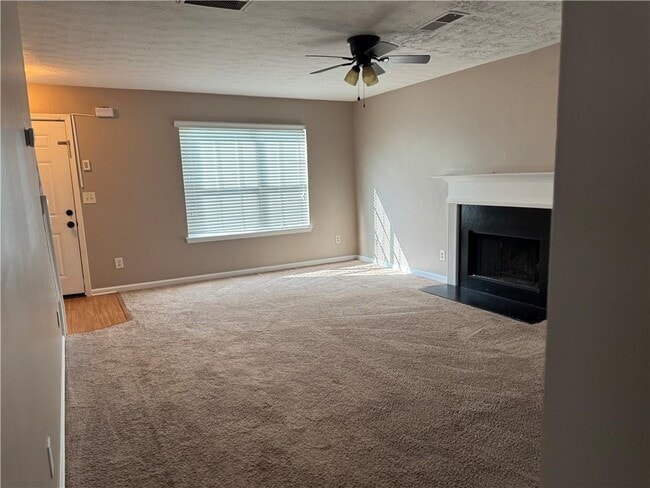 Building Photo - 2763 S Hills