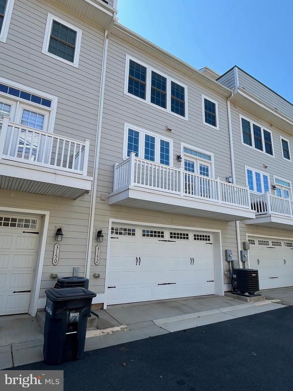 Building Photo - 3152 Yeager Dr