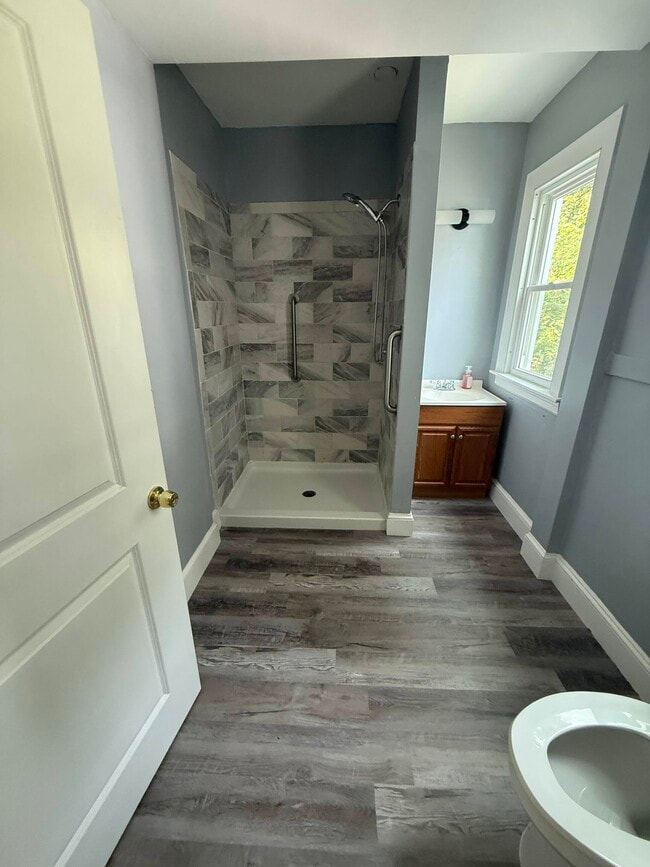 Building Photo - 47 May St