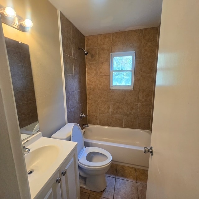 Building Photo - 1300 Best Dr