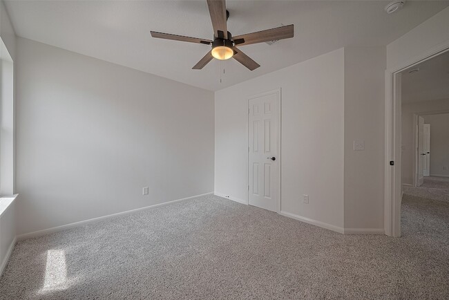 Building Photo - 3223 Candlepine Dr