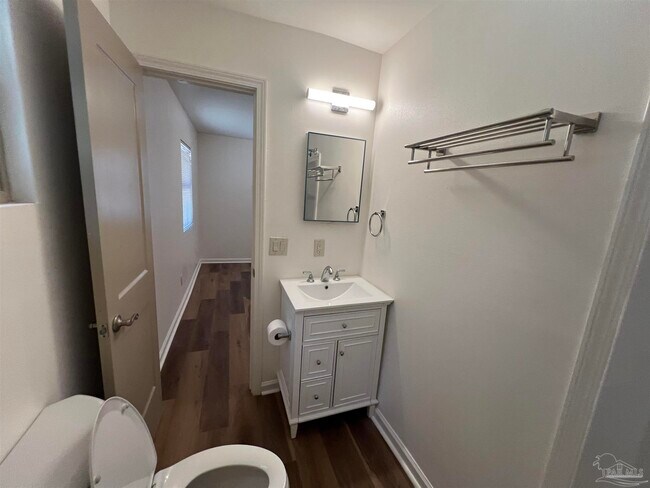 Building Photo - 6791 Vivian Dr