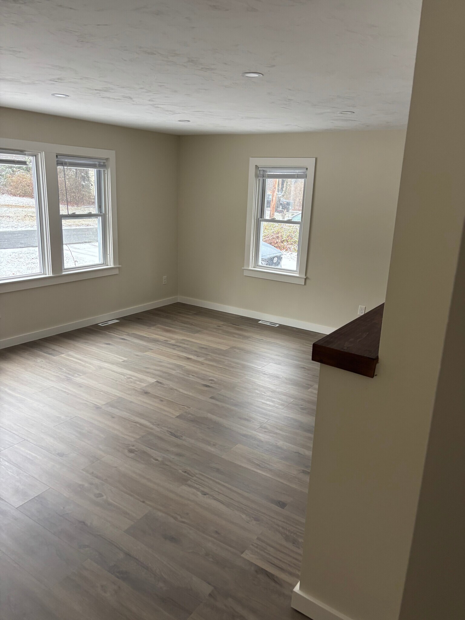 Building Photo - 13 Courtland Dr