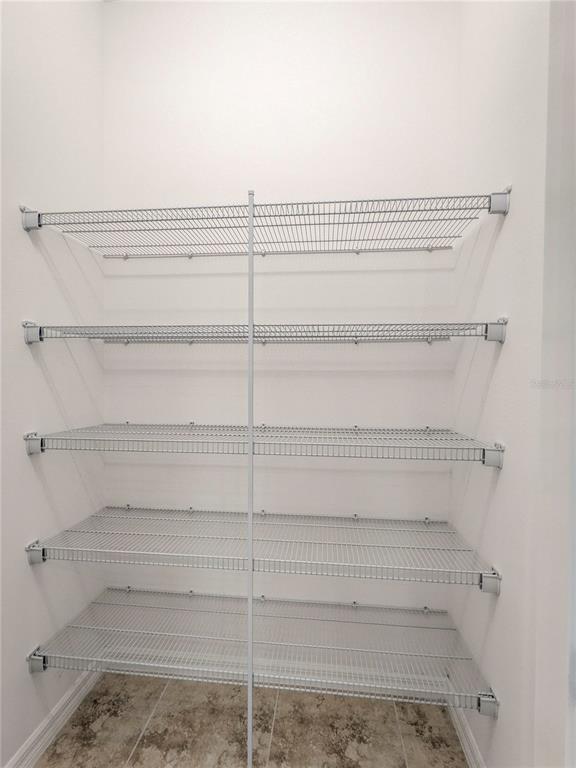 Building Photo - 8125 Sternway Rd