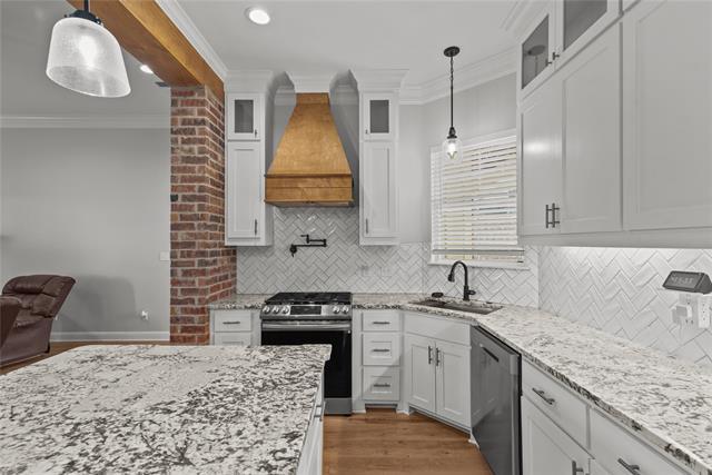Building Photo - 24 Turtle Creek Dr
